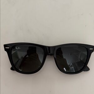 Ray-Ban ◼️Classic Black Sunglasses